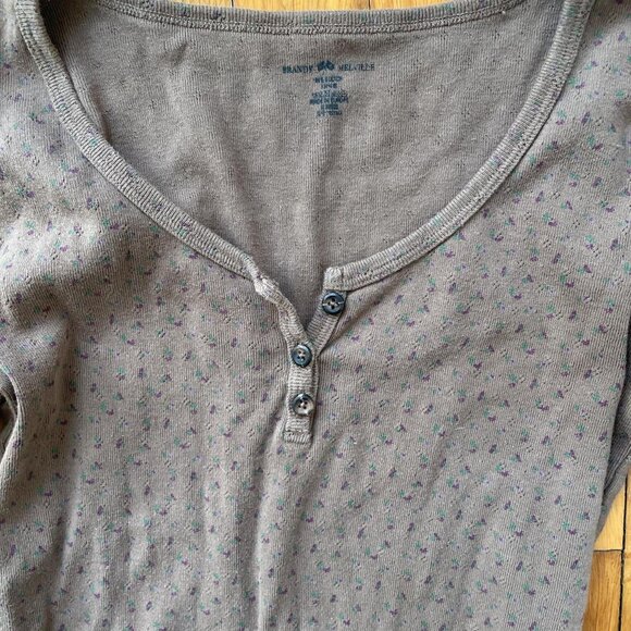 Brandy Melville long sleeve top, brown with small purple and green flowers, - Picture 2 of 5